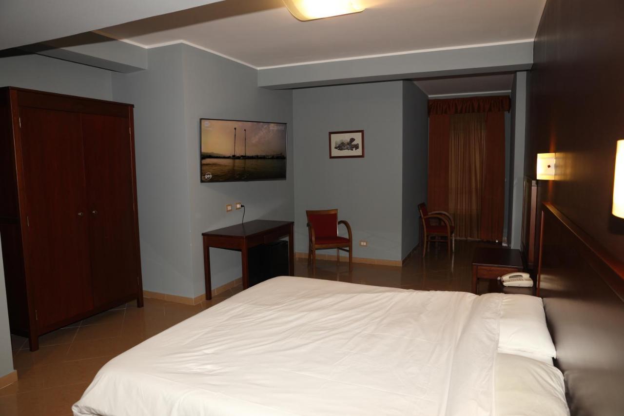 Citta Della Notte Hotel Augusta Exterior photo